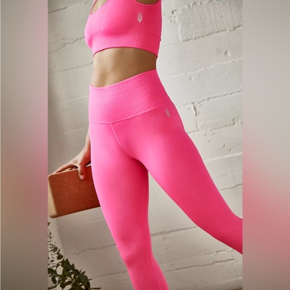 NWT Free People Good Karma leggings Sz M/L in Tropical Pink - Picture 5 of 5